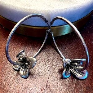 Lucky Brand silver flower hoop earrings